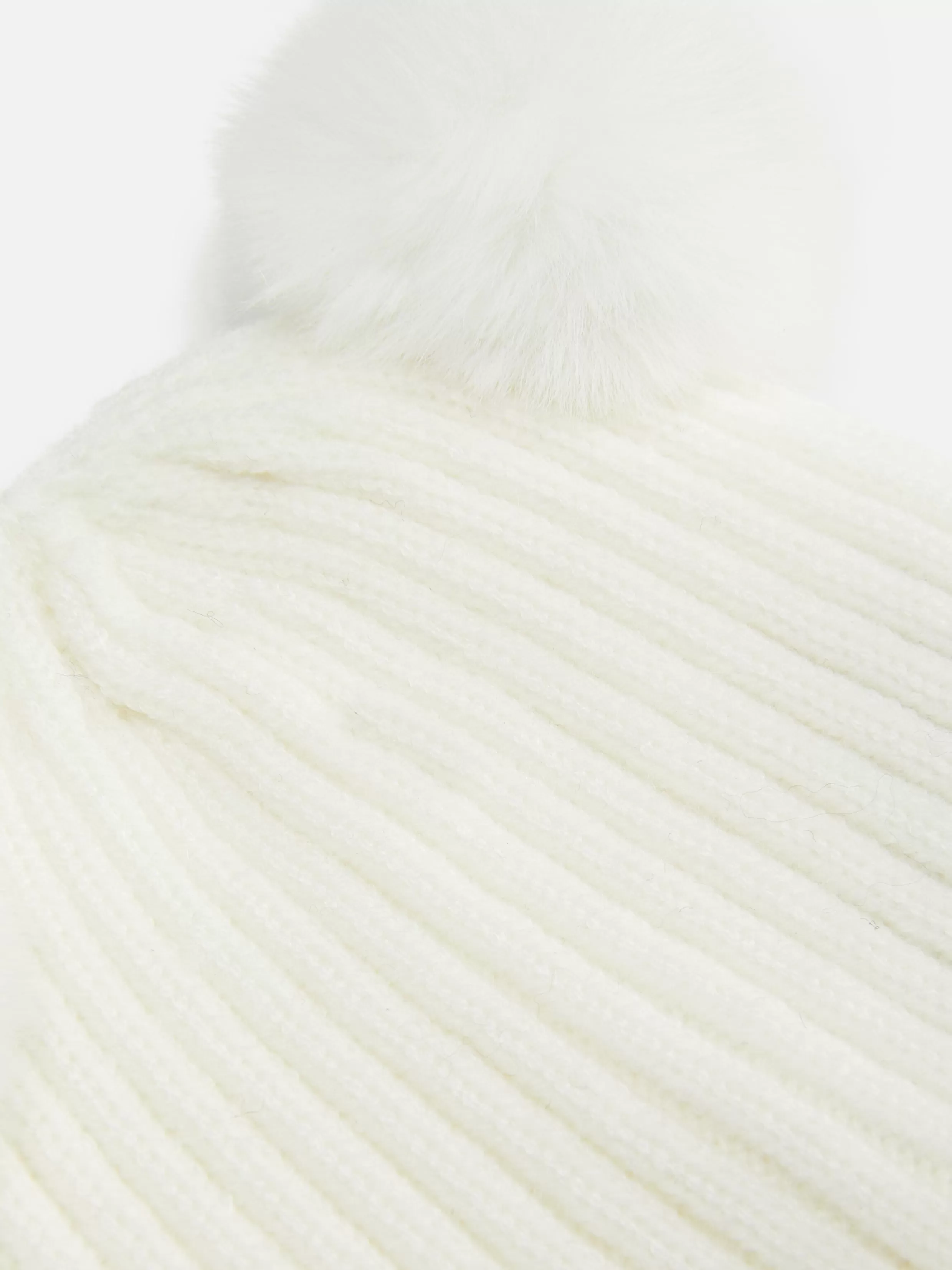 Primark Mutsen En Wanten^Gebreide Beanie Met Pompon