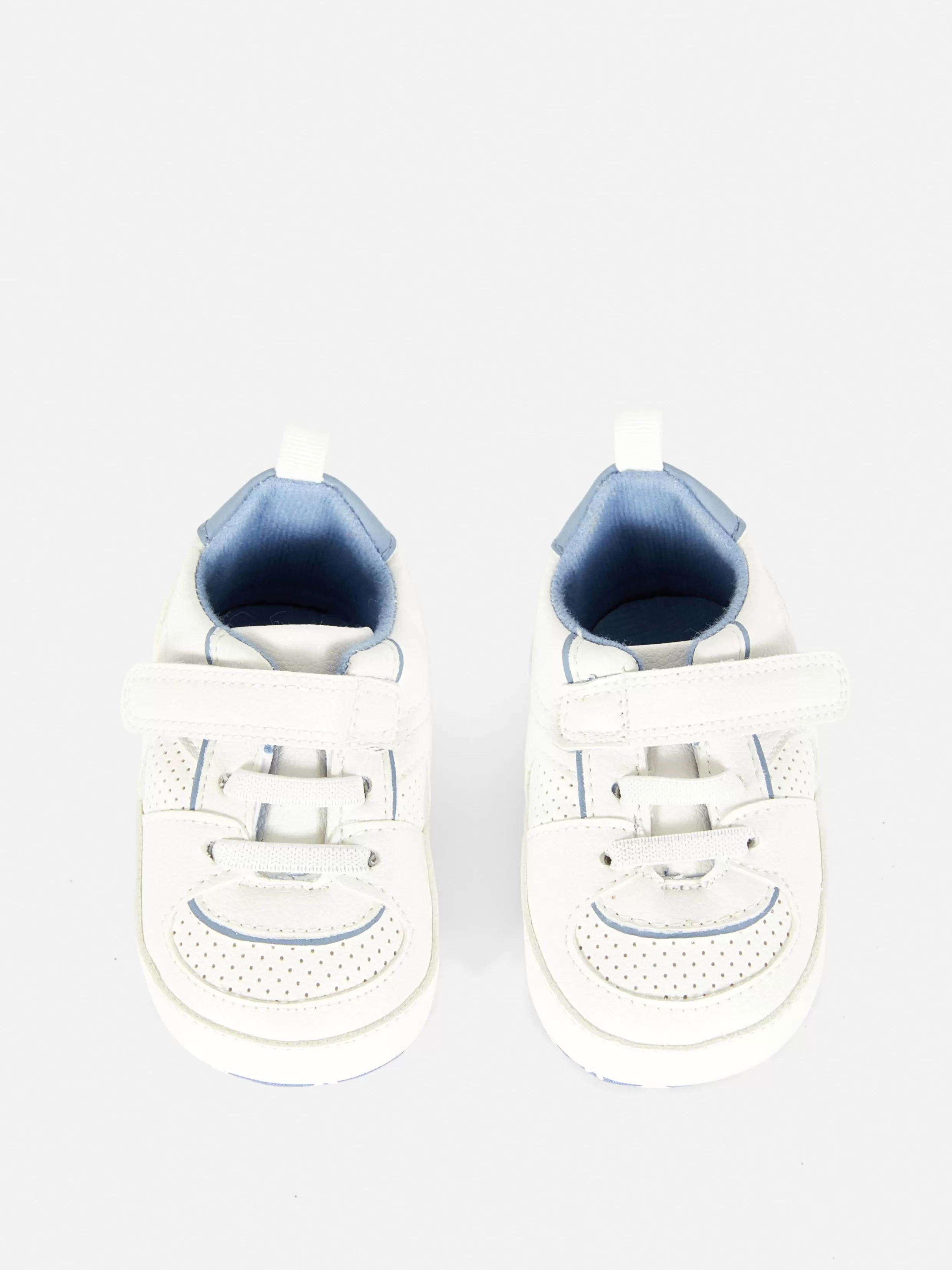 Primark Sneakers^Lage Sneakers Met Sterrenzool