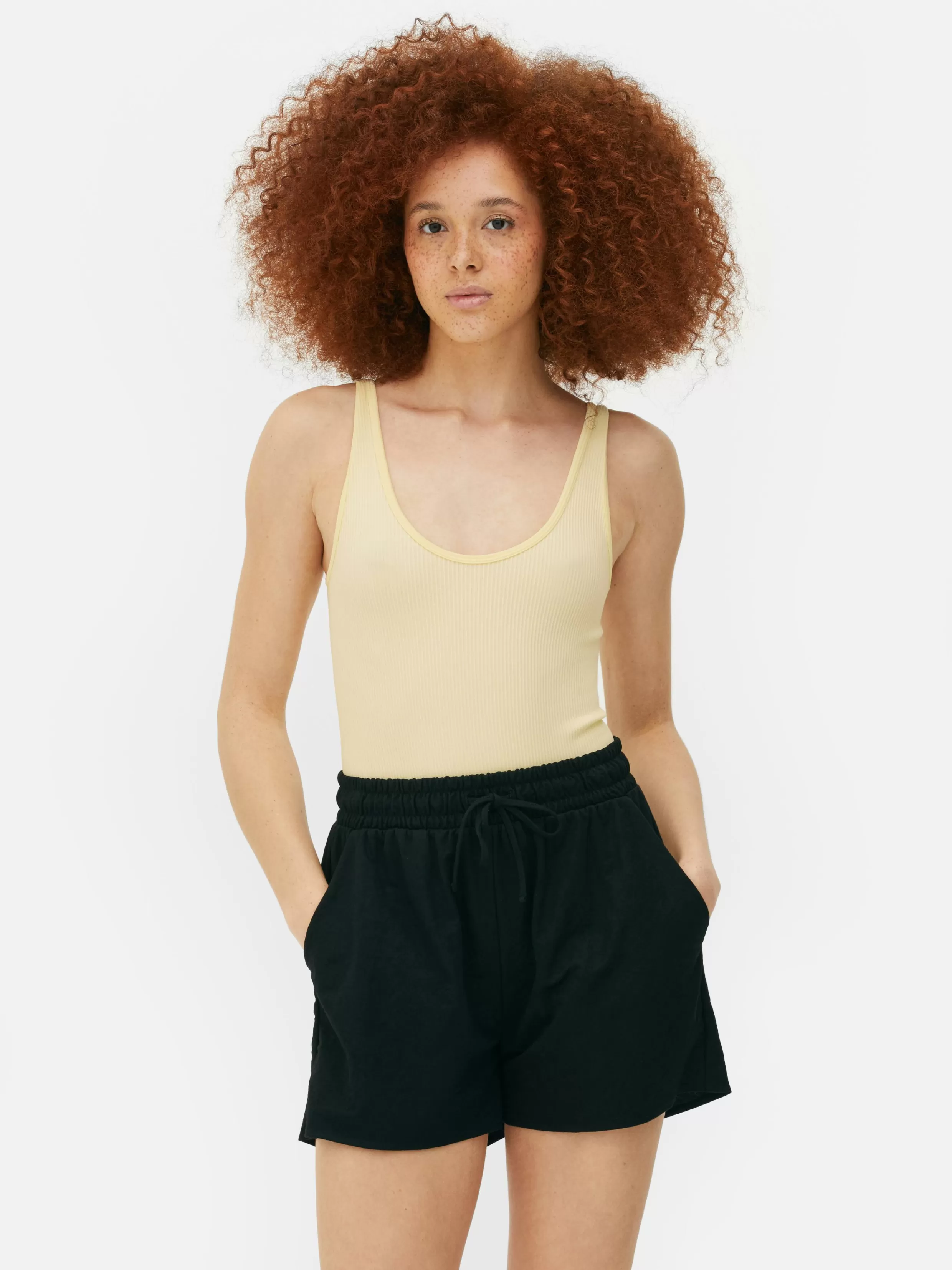 Primark Tops En T-Shirts^Naadloze Bodysuit Van Ribstof Met U-hals