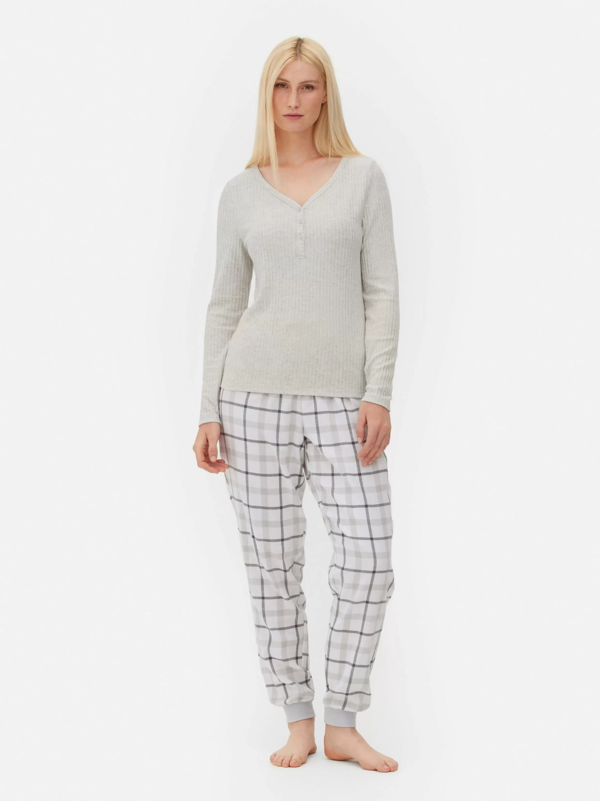 Primark Pyjamasets^Pyjama Met Geruite Broek En Shirt Met Lange Mouwen