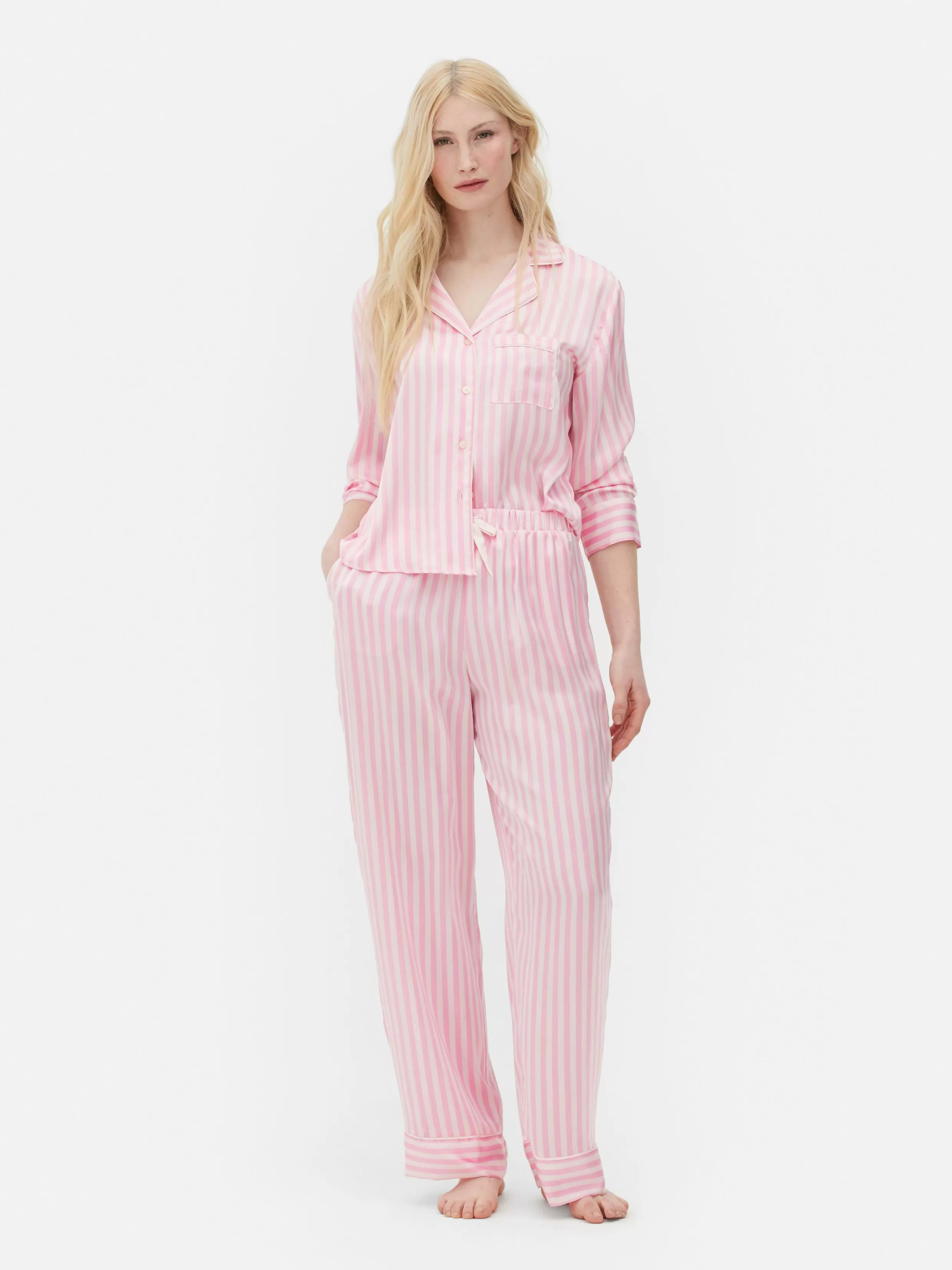 Primark Pyjamasets^Satijnen Pyjama Met Lange Mouwen