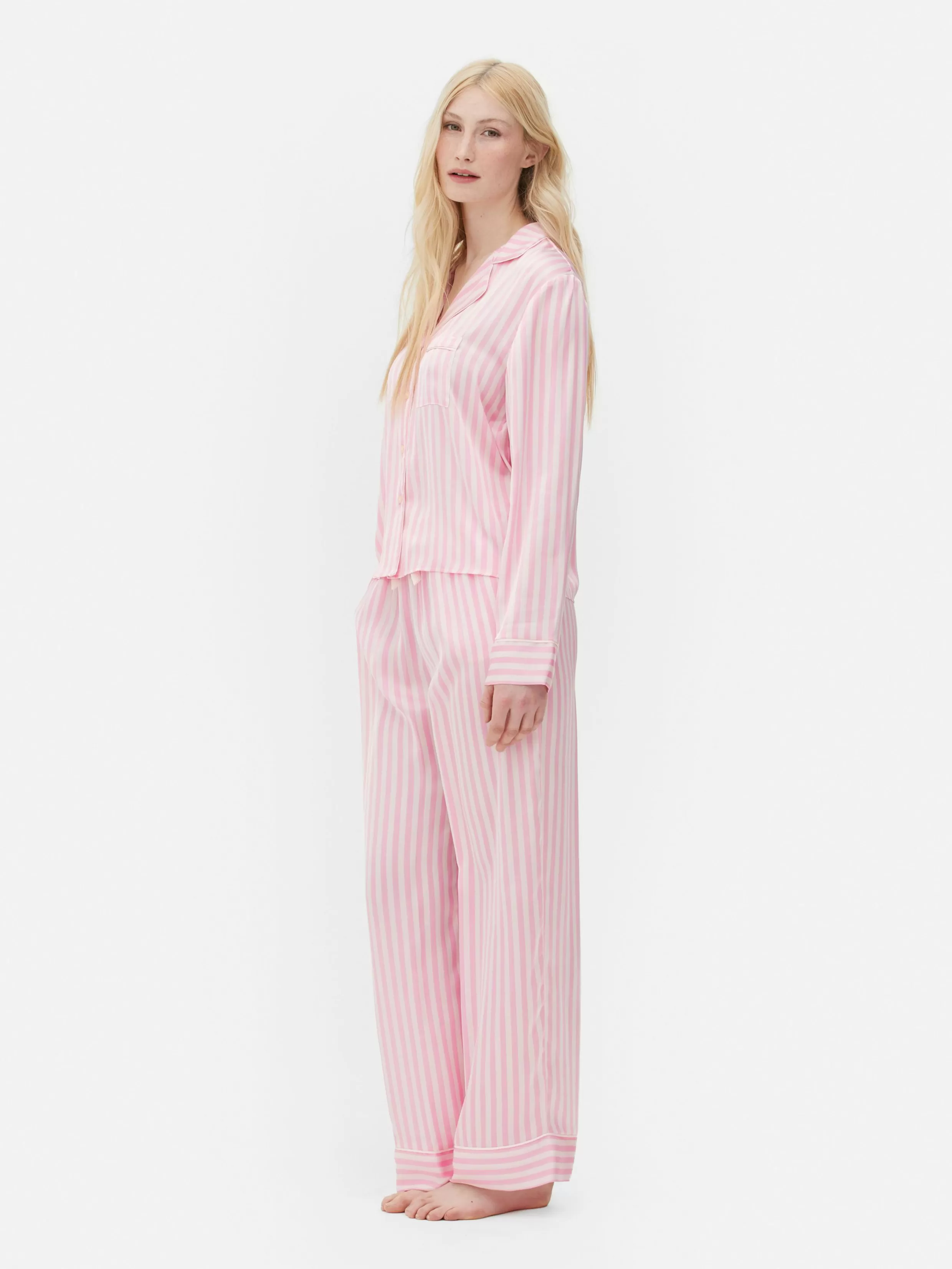 Primark Pyjamasets^Satijnen Pyjama Met Lange Mouwen